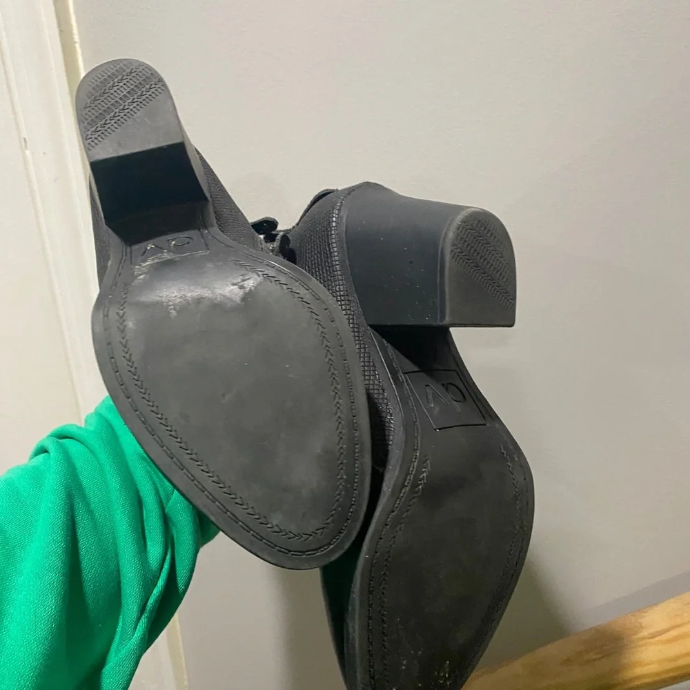 Booties - Picture 4 of 5
